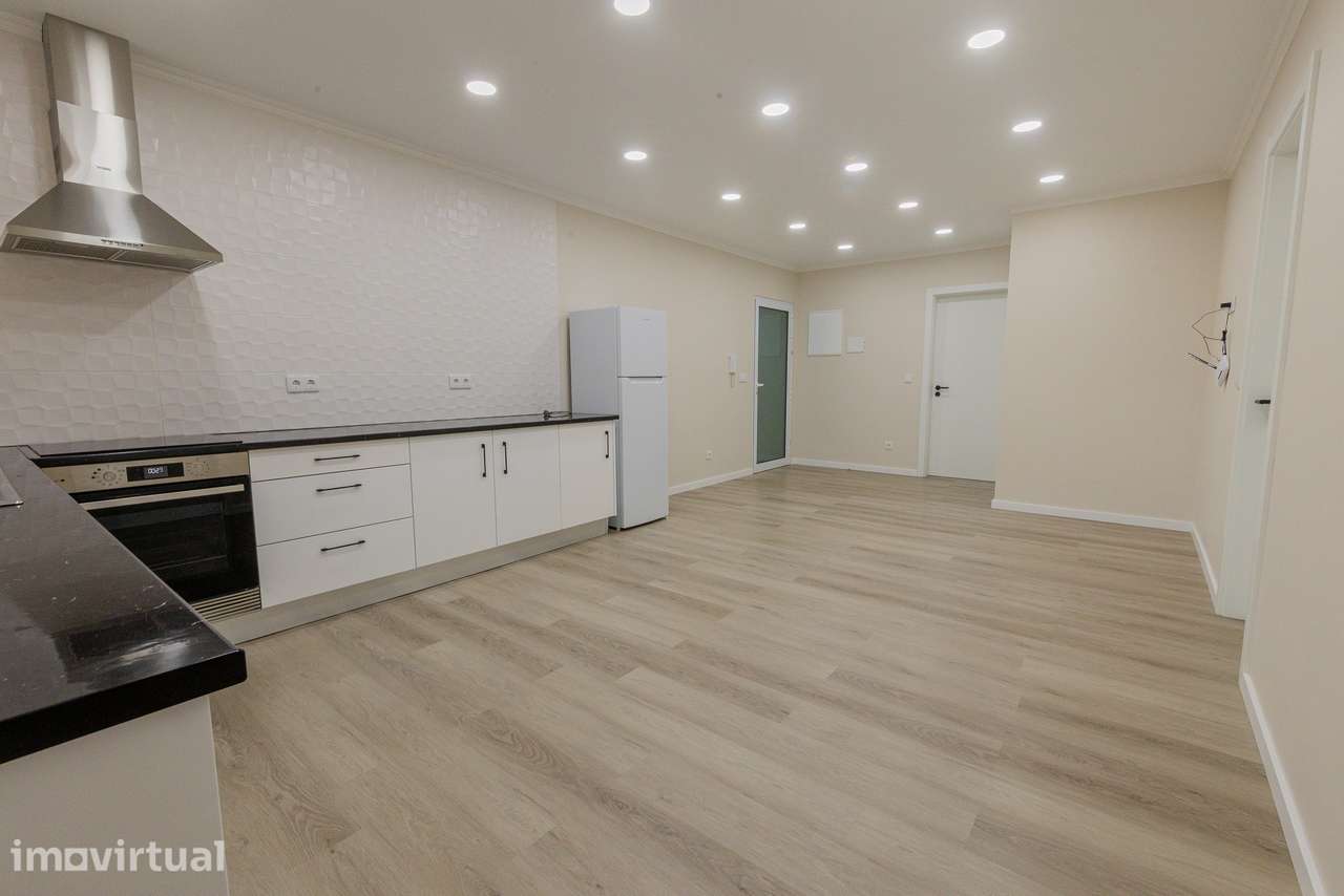 Apartamento T2 com vistas para o campo em Arrifes - Grande imagem: 4/12