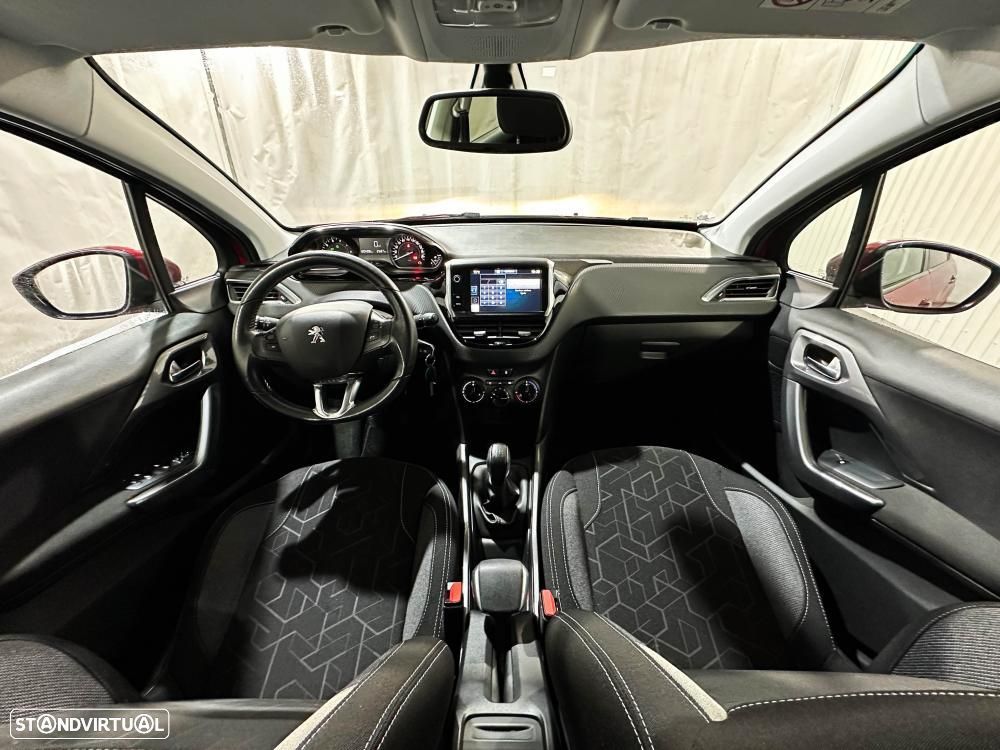 Peugeot 2008 1.2 PureTech Allure - 10