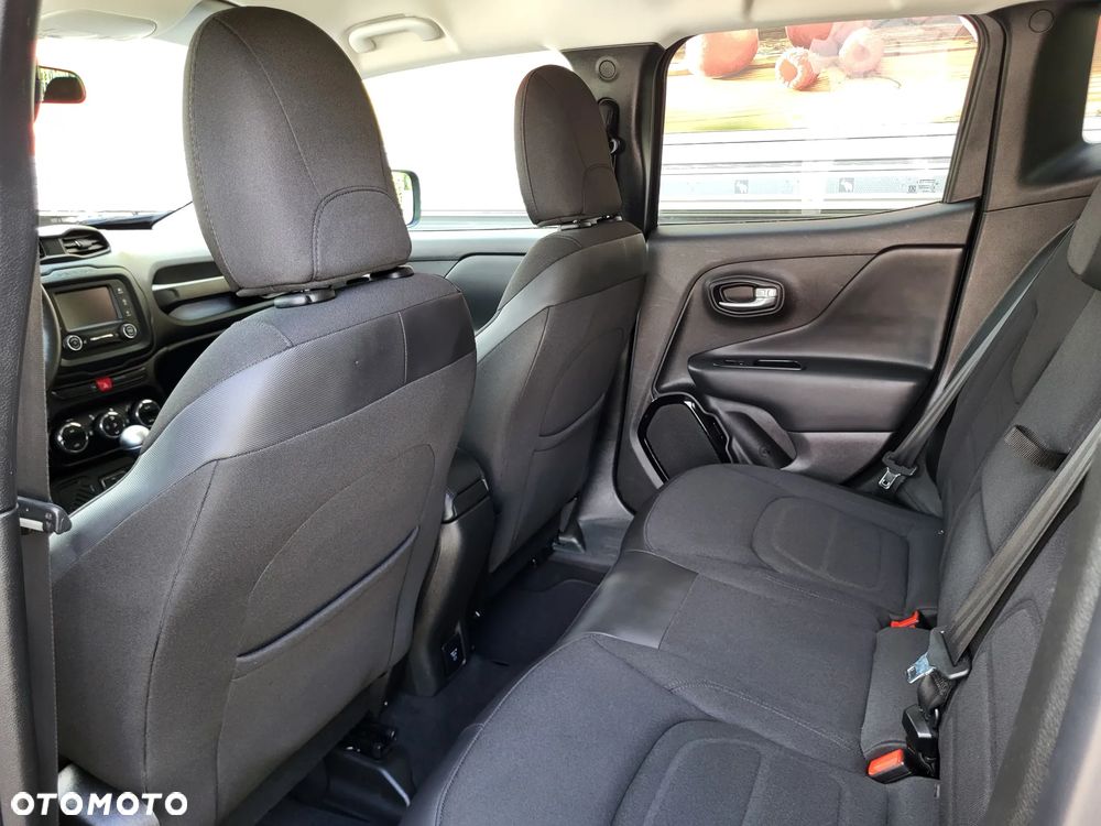 Jeep Renegade 1.6 E-torQ Night Eagle - 23
