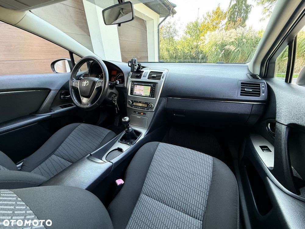 Toyota Avensis - 30