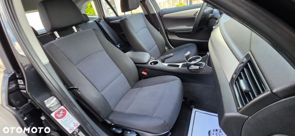 BMW X1 sDrive18d Sport Line - 30