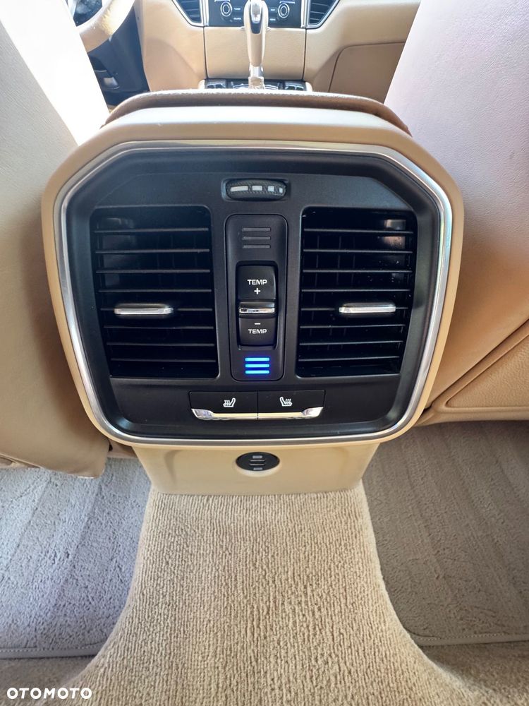 Porsche Macan S - 23