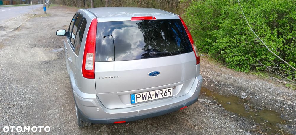 Ford Fusion 1.4 + - 3