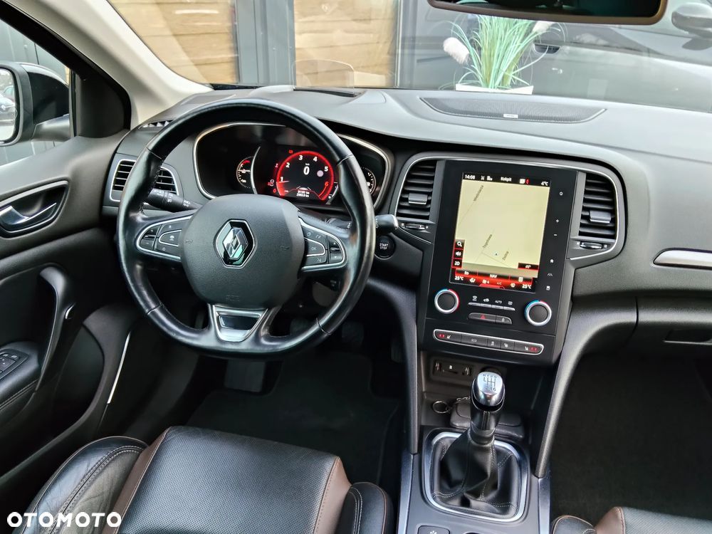 Renault Megane ENERGY TCe 130 BOSE EDITION - 24