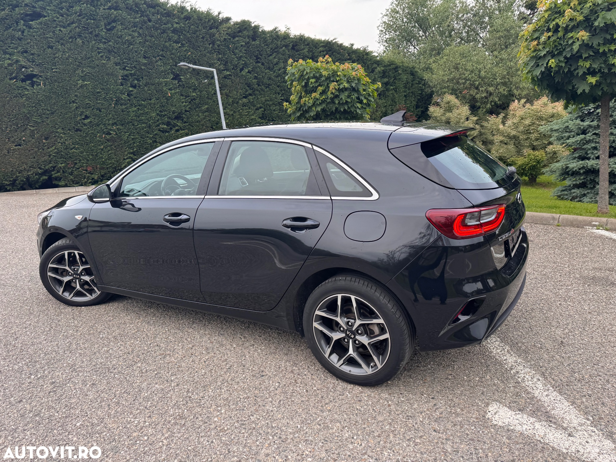 Kia Ceed 1.6 CRDi (48V Mild-Hybrid) DCT7 Vision - 4