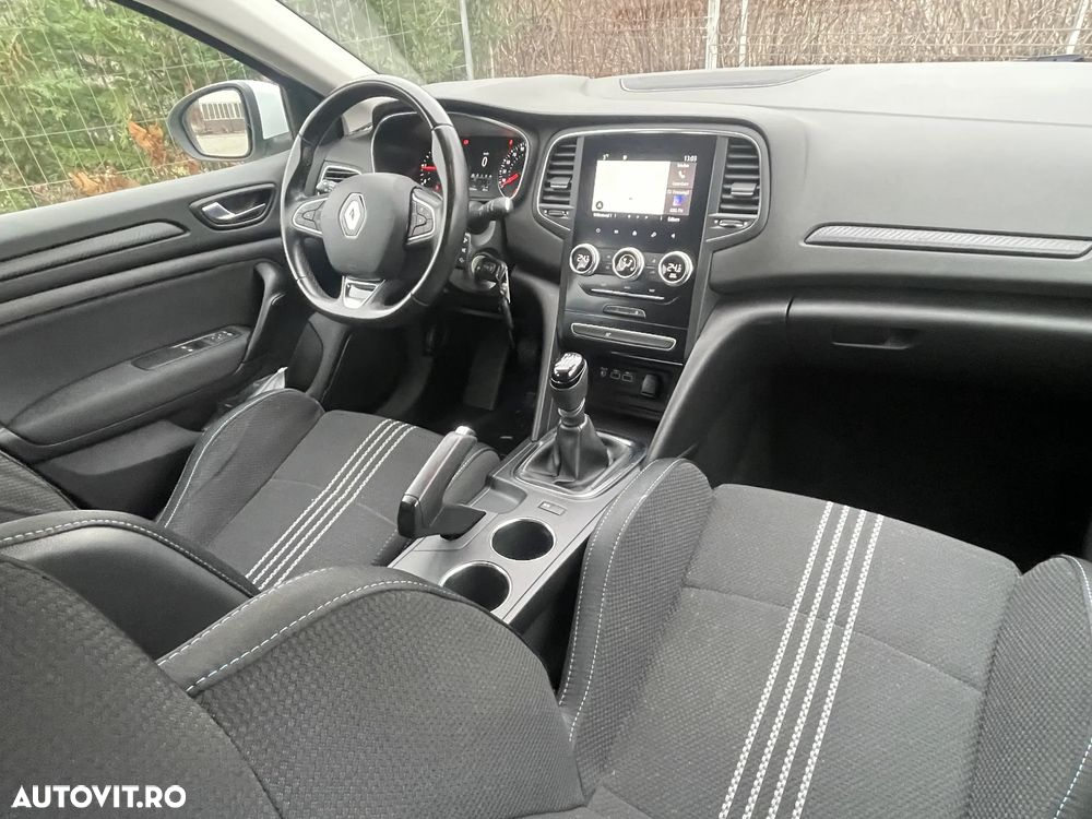 Renault Megane BLUE dCi 115 GT LINE - 13