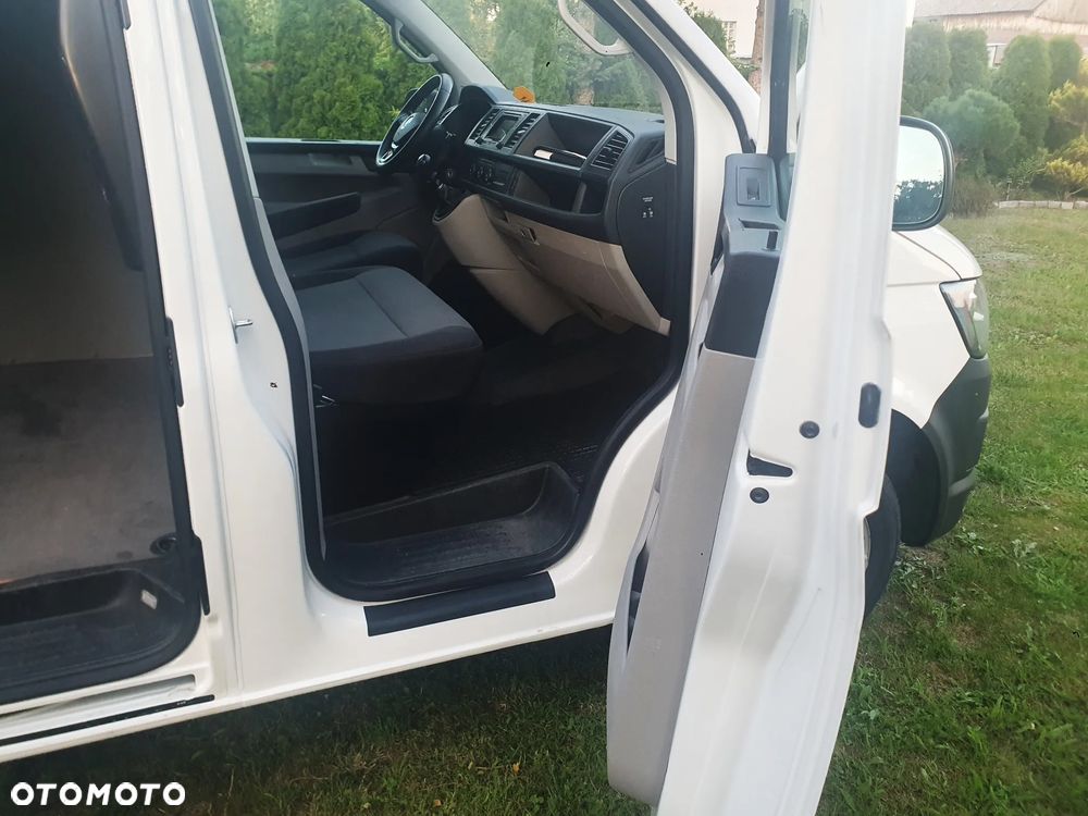 Volkswagen Transporter T6 - 16