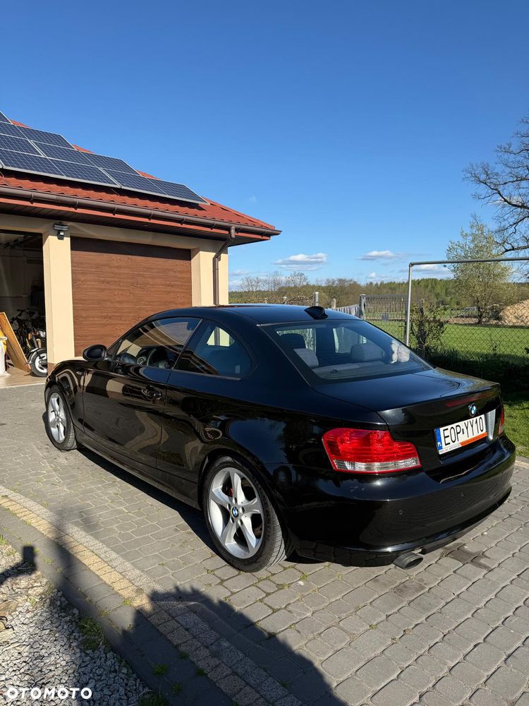 BMW Seria 1 120d Edition Sport - 8