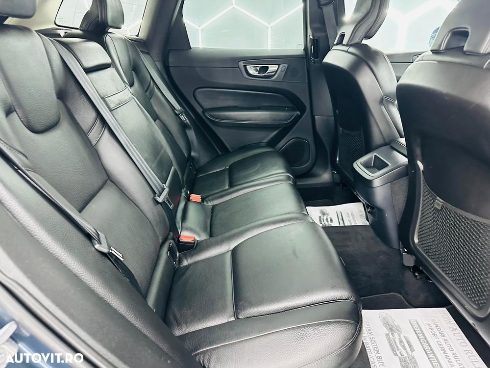 Volvo XC 60 D3 Momentum Pro - 8