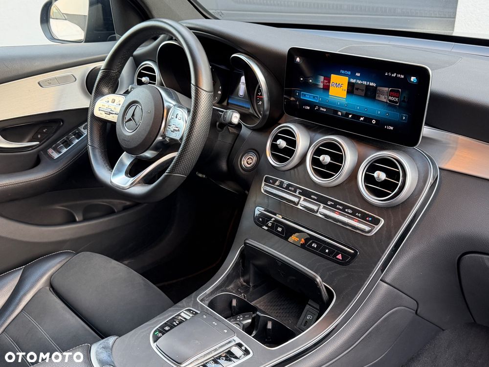 Mercedes-Benz GLC 200 4Matic 9G-TRONIC AMG Line - 18