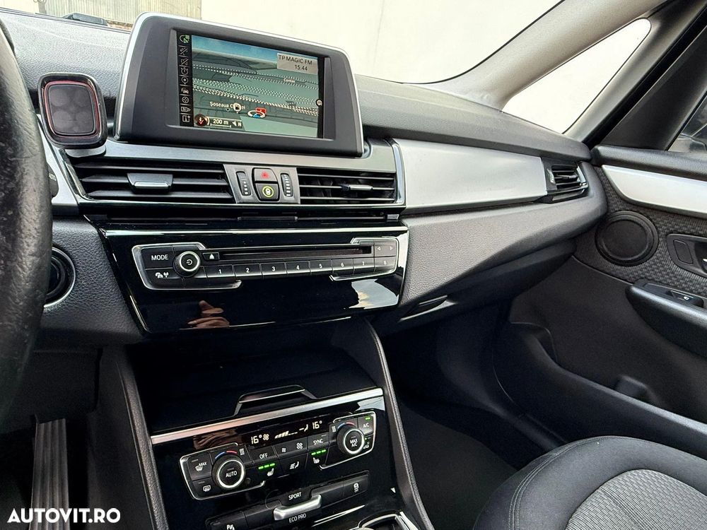 BMW Seria 2 216d - 10