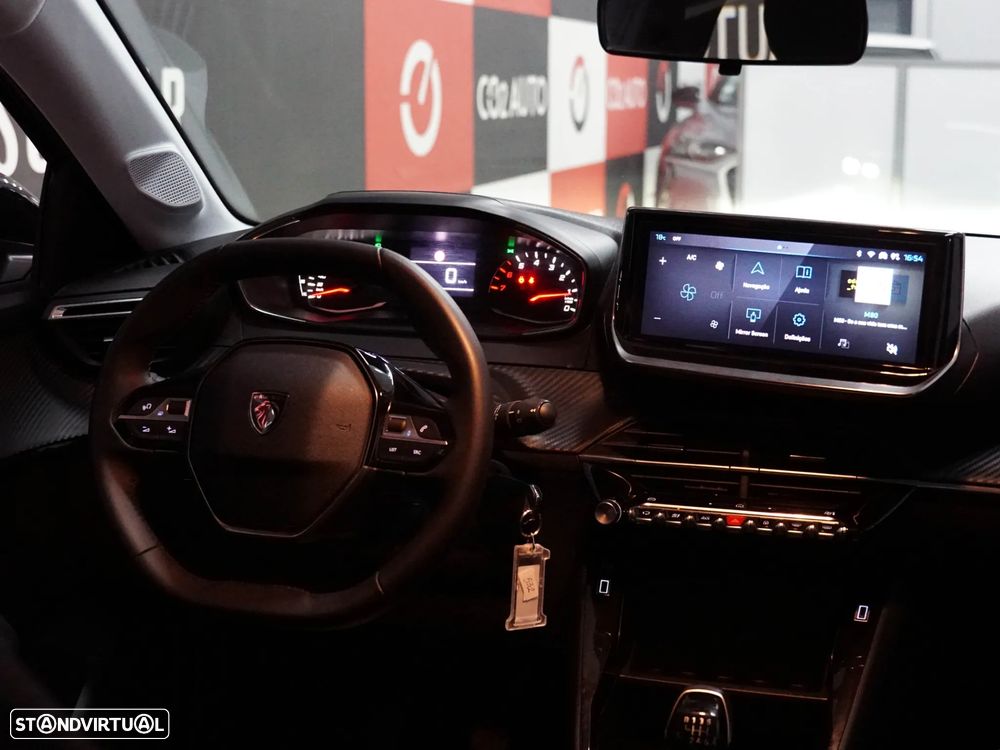 Peugeot 208 1.2 PureTech Active Pack - 11