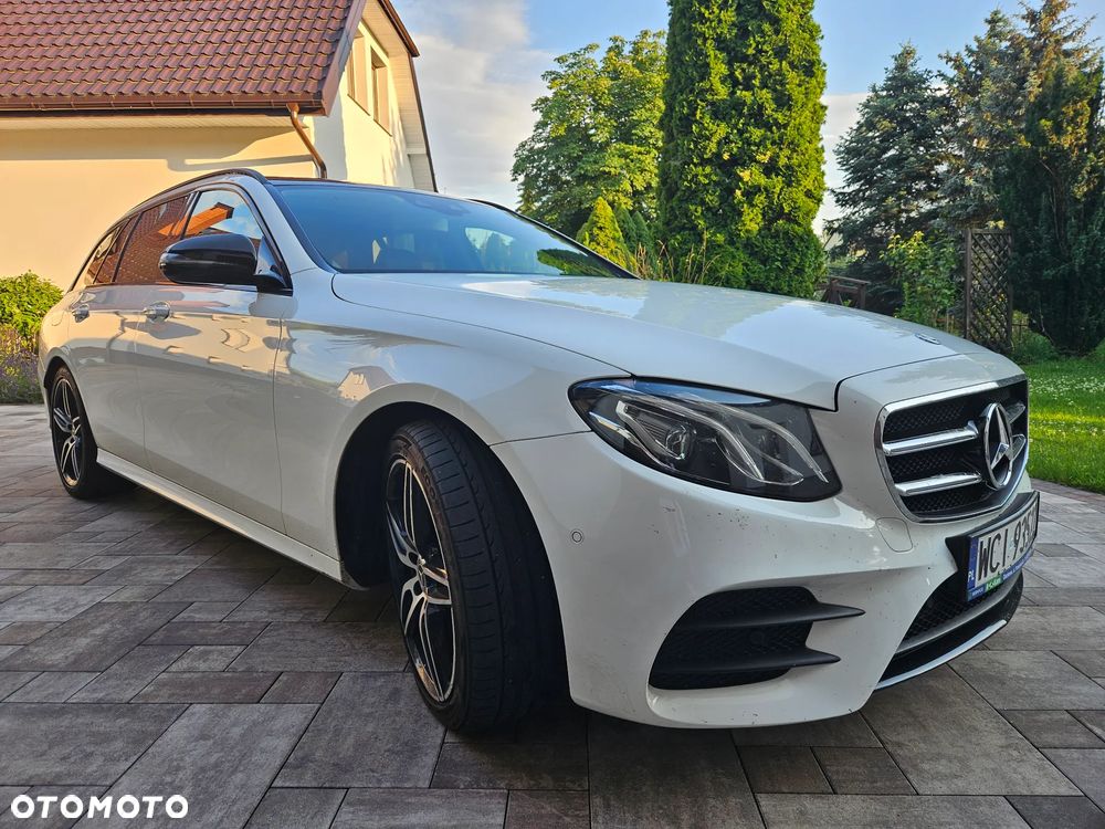 Mercedes-Benz Klasa E 220 d T 9G-TRONIC - 4