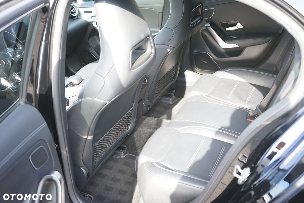 Mercedes-Benz Klasa A 35 AMG 4-Matic 7G-DCT - 25