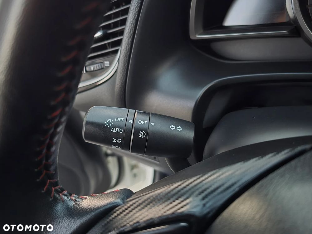 Mazda 3 SKYACTIV-G 120 Signature+ - 30