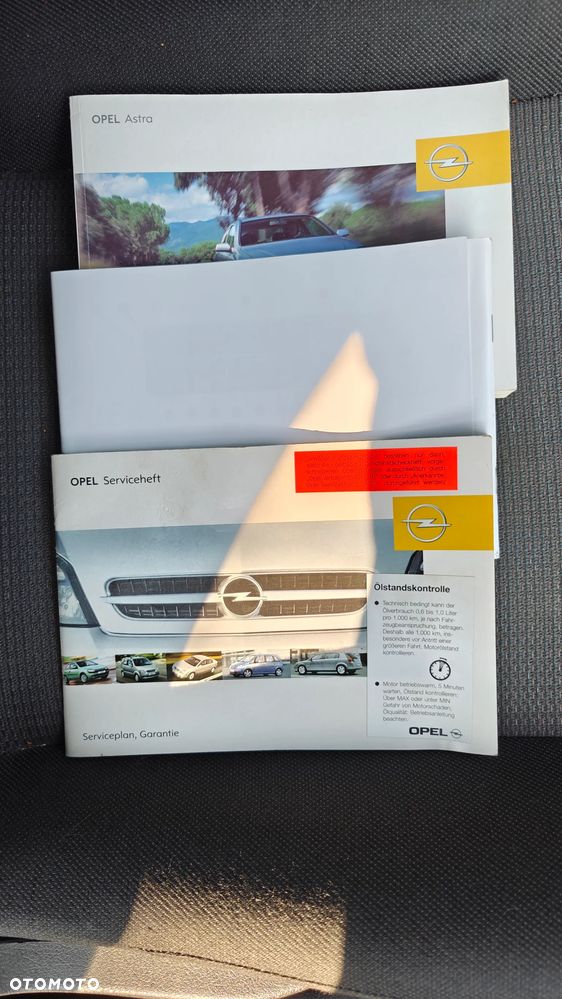 Opel Astra 1.8 Sport - 34