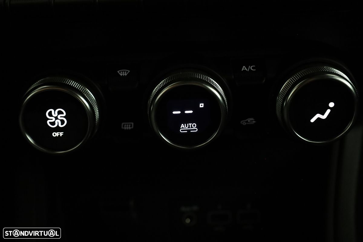 Renault Captur 1.0 TCe Techno Bi-Fuel - 13