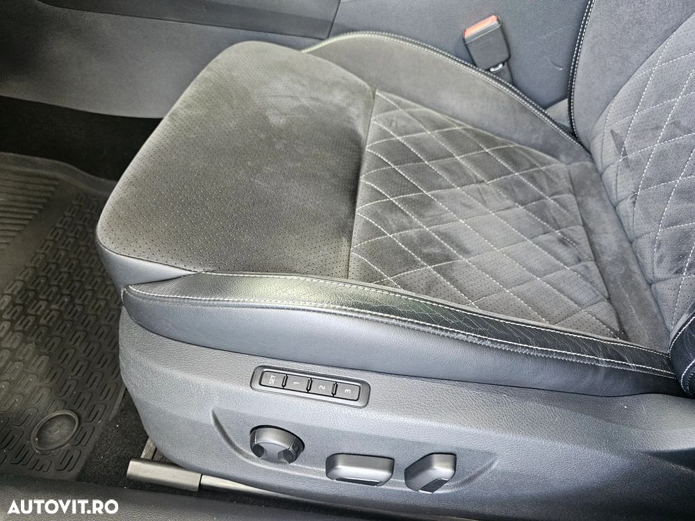Skoda Superb 2.0 TDI DSG Sportline - 9