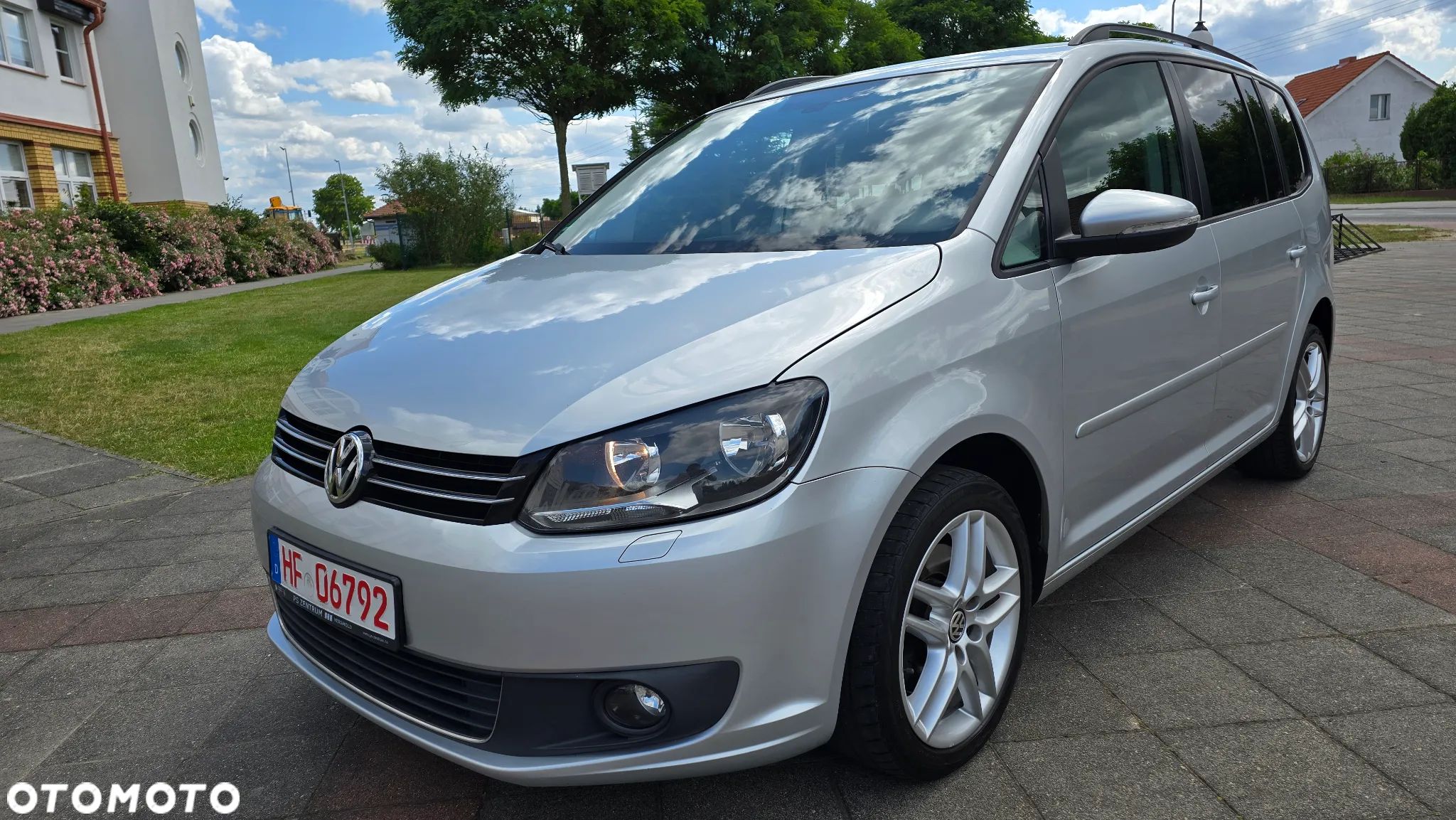 Volkswagen Touran 2.0 TDI DPF BlueMotion Technology Comfortline - 1