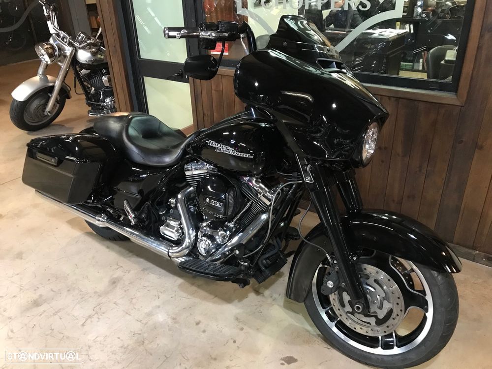 Harley-Davidson FLHXS Street Glide Special - 2