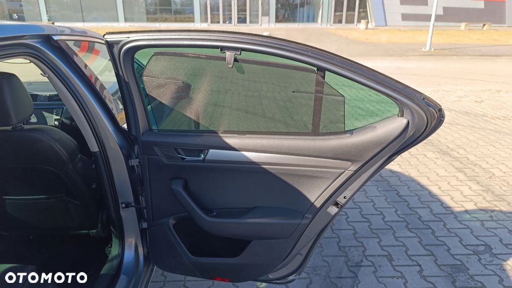 Skoda Superb 2.0 TDI DSG L&K - 16