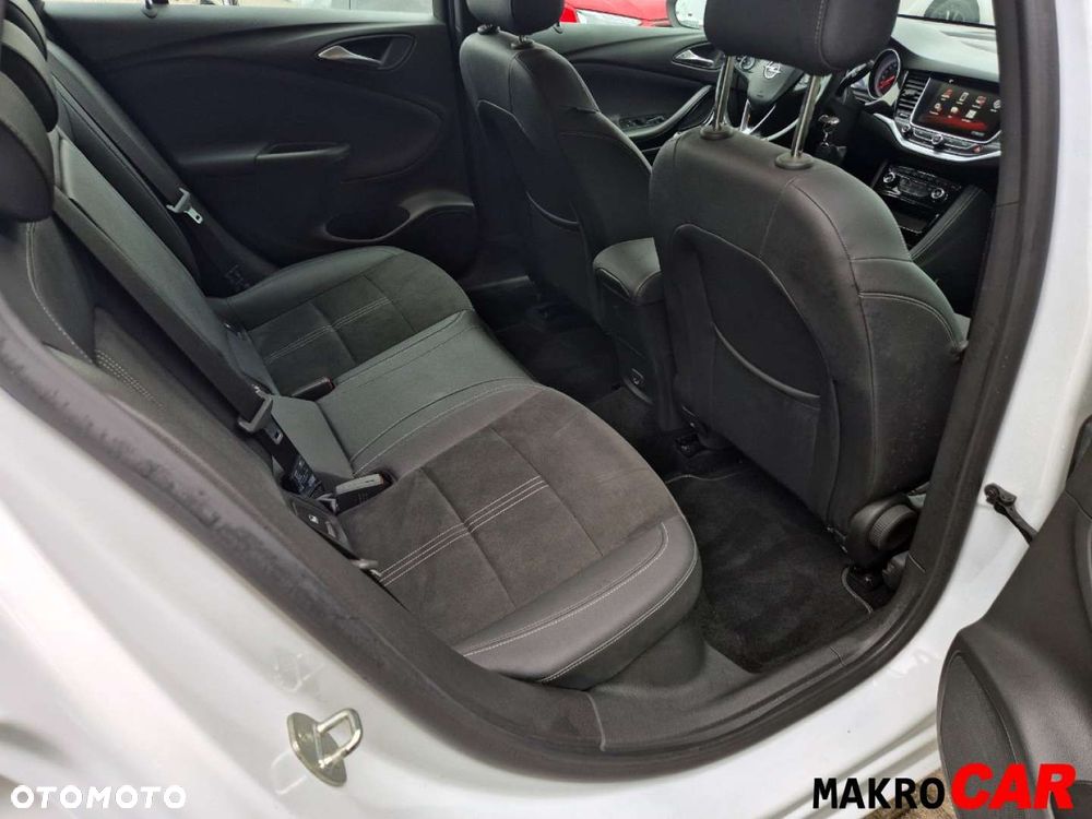 Opel Astra 1.6 CDTI Cosmo - 13