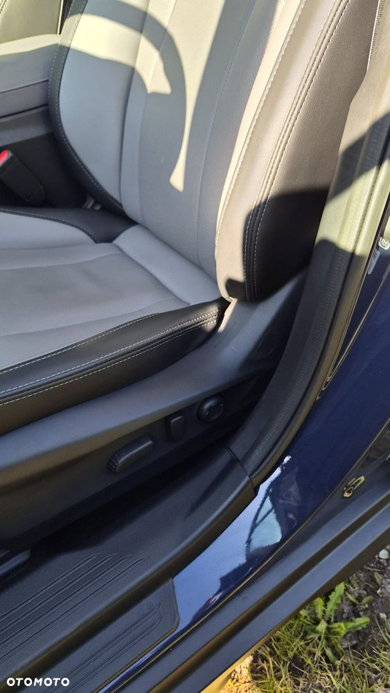 Subaru Outback 2.5i Lineartronic Platinum - 16