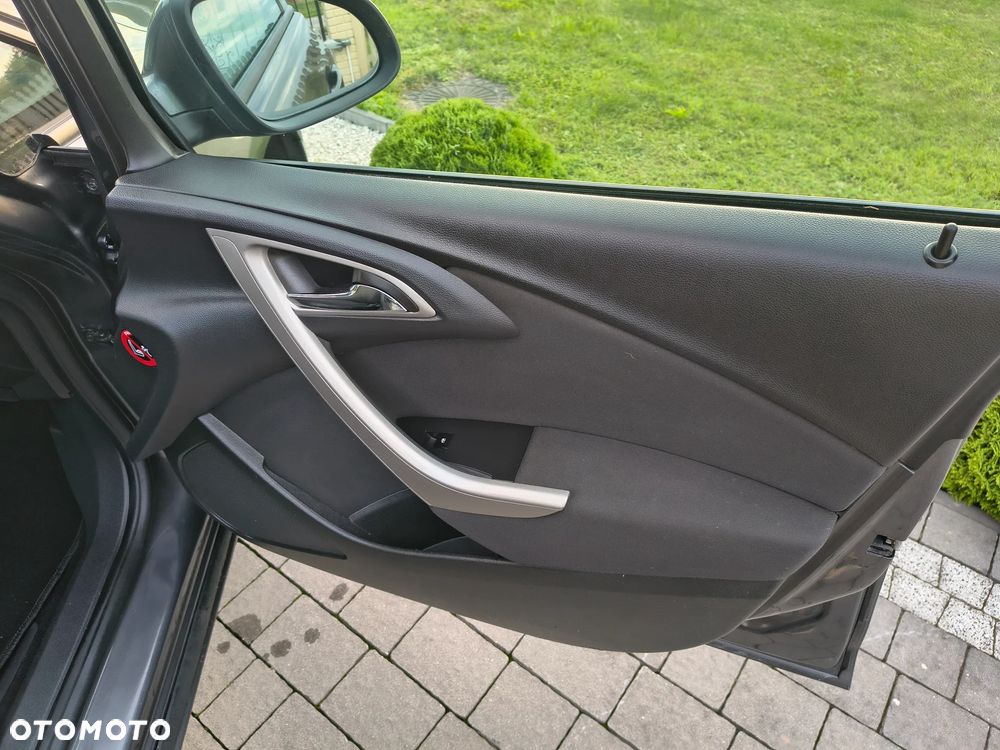 Opel Astra 1.4 Turbo - 26