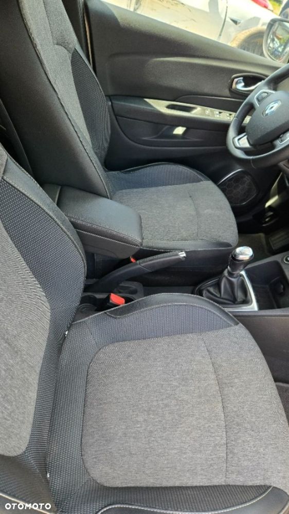 Renault Captur - 26