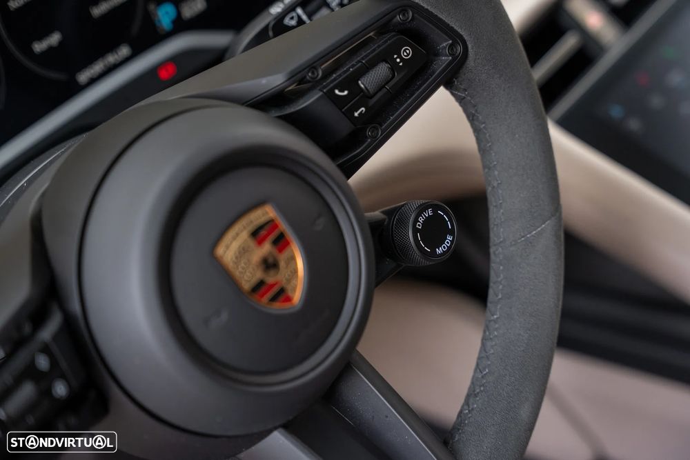 Porsche Taycan Sport Turismo GTS - 31