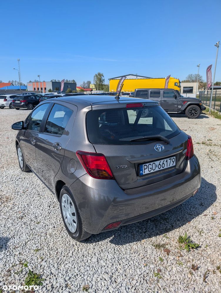 Toyota Yaris - 7