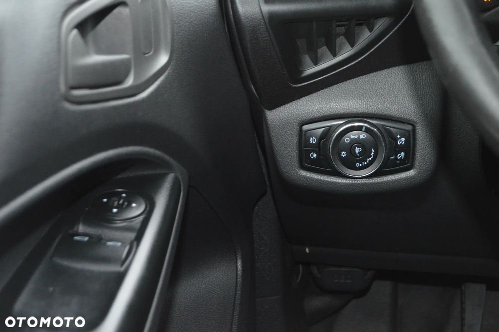 Ford Transit Connect - 17