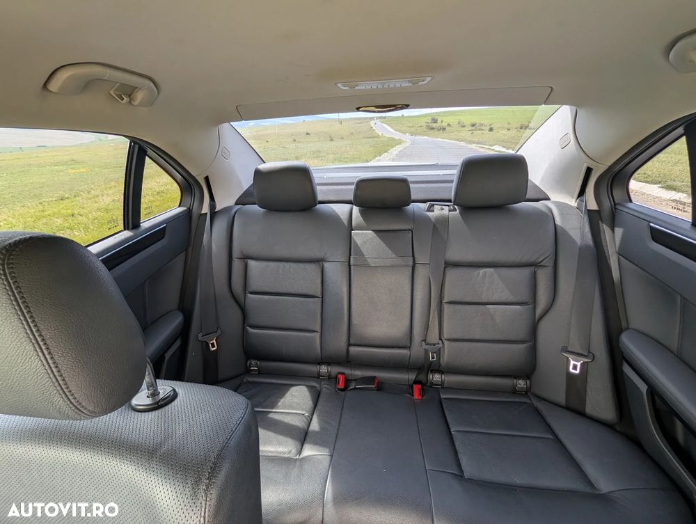 Mercedes-Benz E 250 CDI BlueEfficiency Aut. - 17