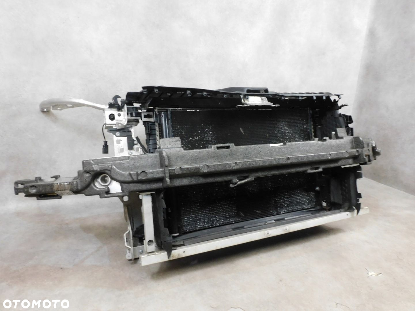 AUDI A8 D5 4N WZMOCNIENIE PAS PRZÓD CHŁODNICE KOMPLET 3.0 - 5
