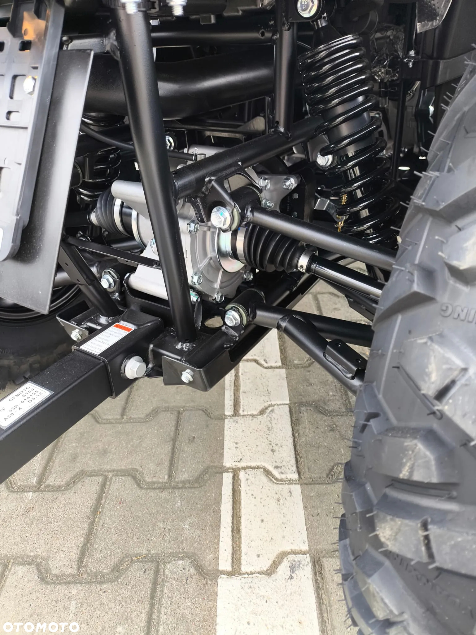 CFMoto CForce - 10