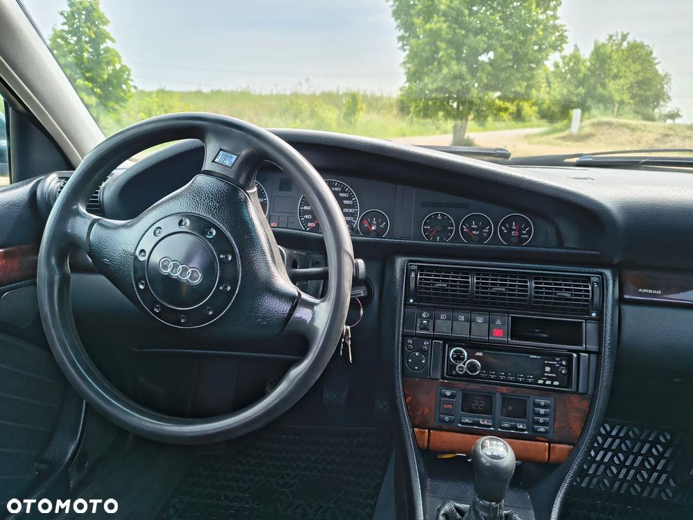 Audi A6 Avant 1.8 - 10