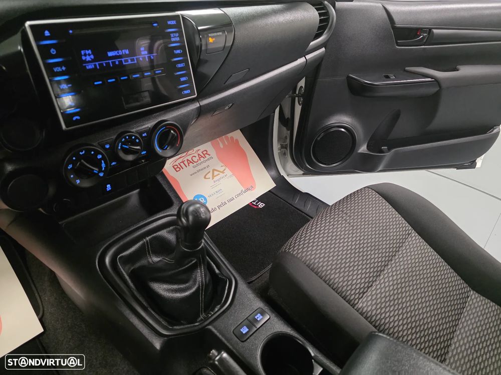 Toyota HILUX  2.4 D-4D 2WD CD - 59