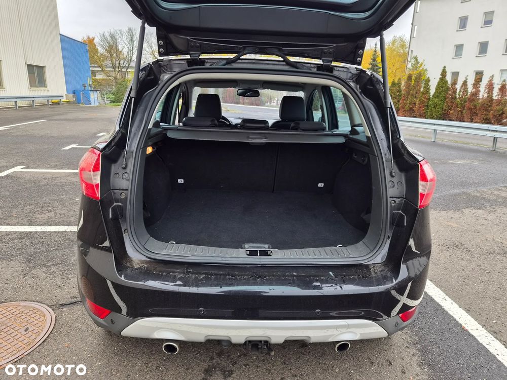 Ford Kuga 2.5 4x4 Titanium - 8