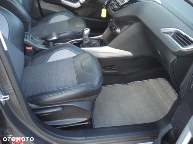 Peugeot 2008 PureTech 110 Stop&Start Urban Move - 28