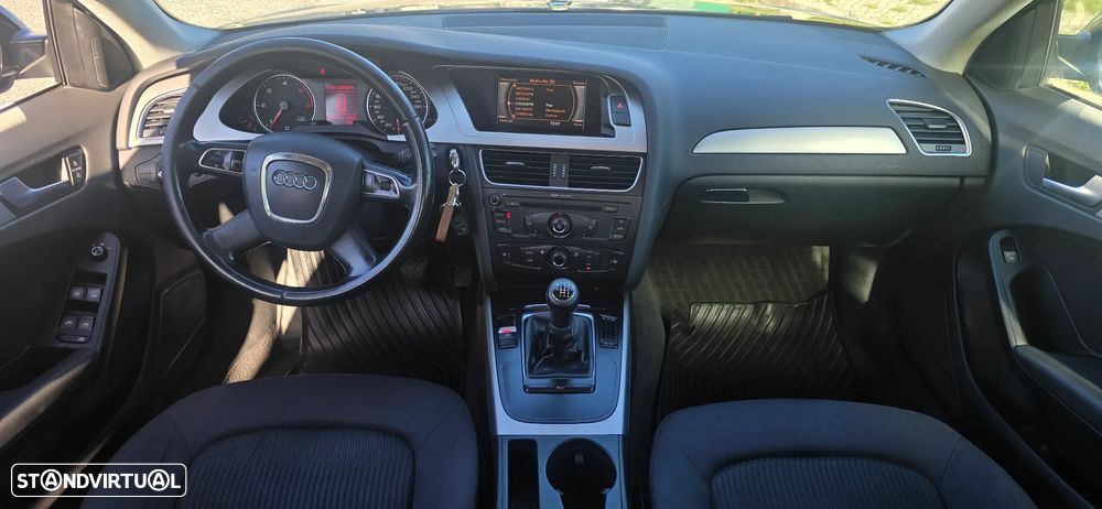 Audi A4 Avant 2.0 TDI - 9