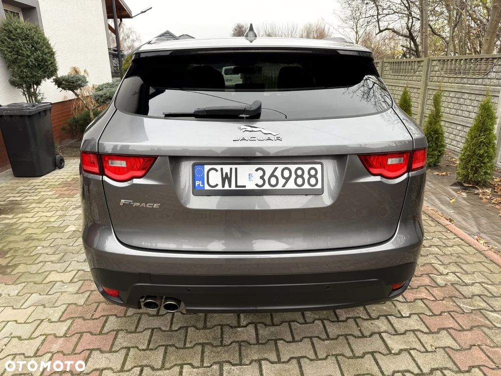 Jaguar F-Pace - 5