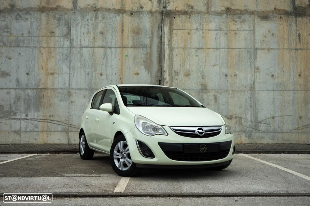 Opel Corsa 1.2 Cosmo - 1