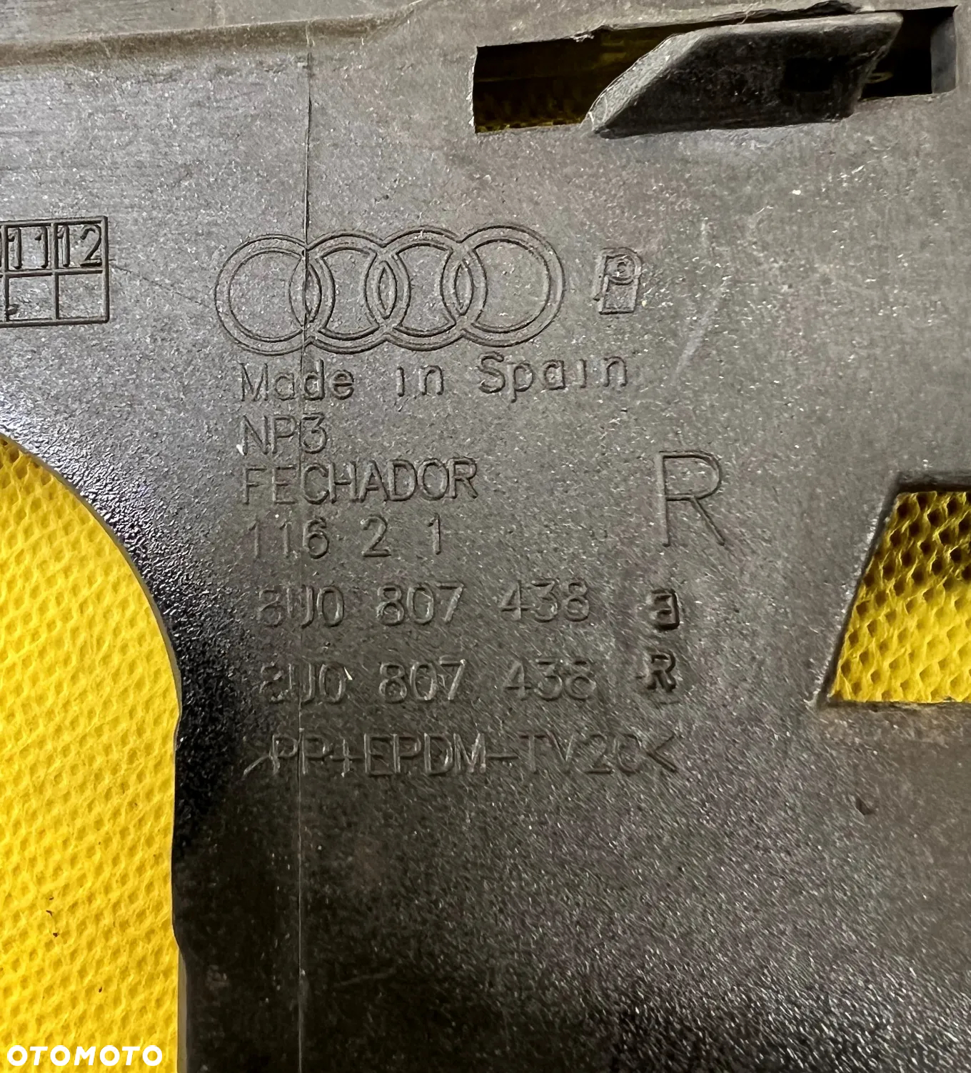 NAROŻNIK ZDERZAKA PRAWY AUDI Q3 8U0807438A ORYGINAŁ - 8