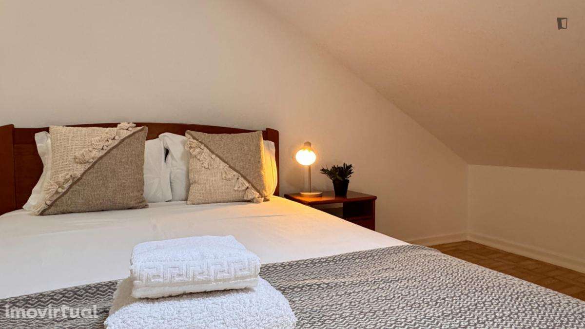 Quarto - localizado em Montes Claros Coimbra - Grande imagem: 2/21
