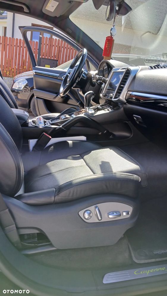Porsche Cayenne S E-Hybrid Platinum Edition - 17