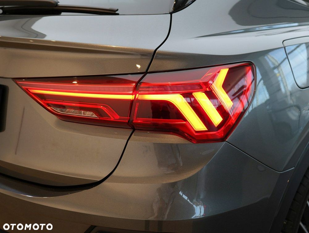 Audi Q3 Sportback - 9