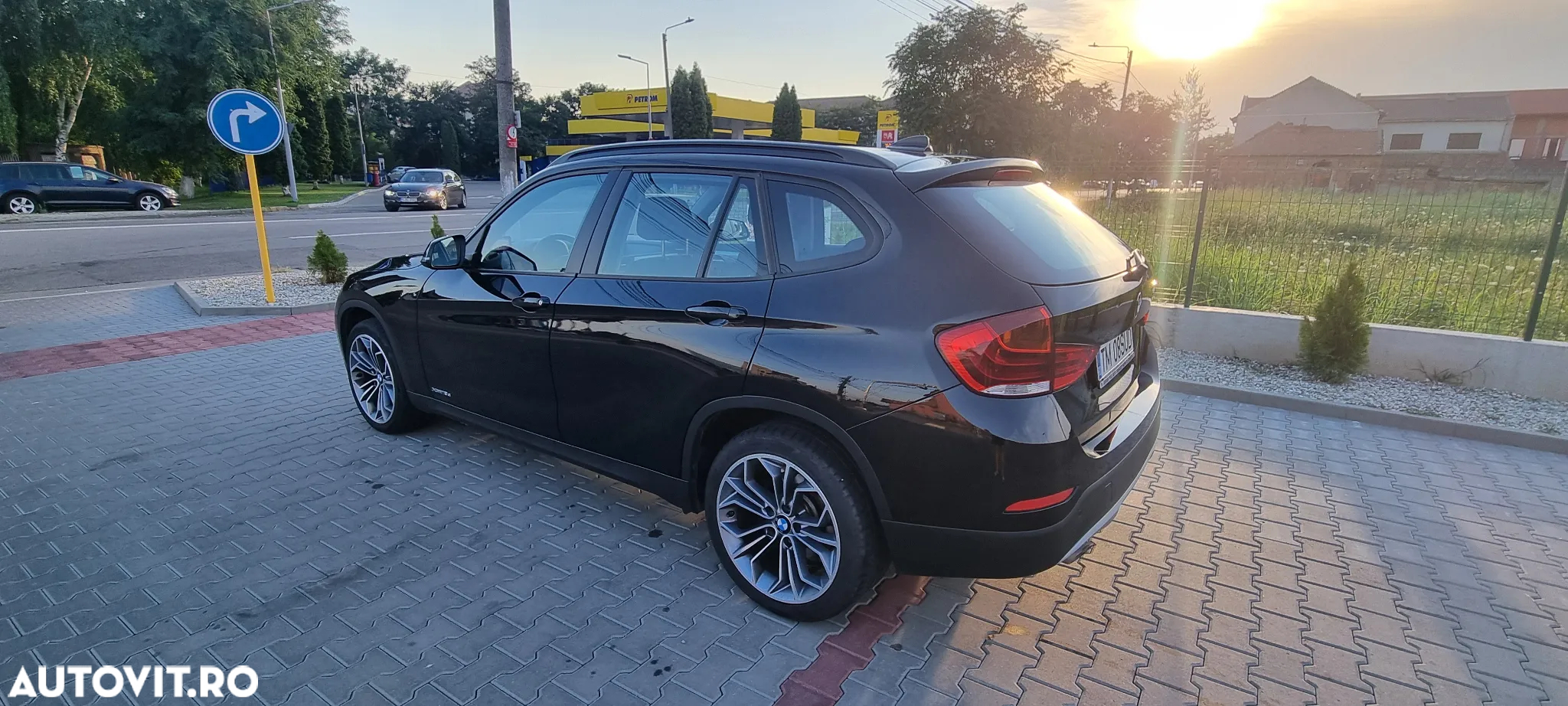 BMW X1 xDrive18d - 16