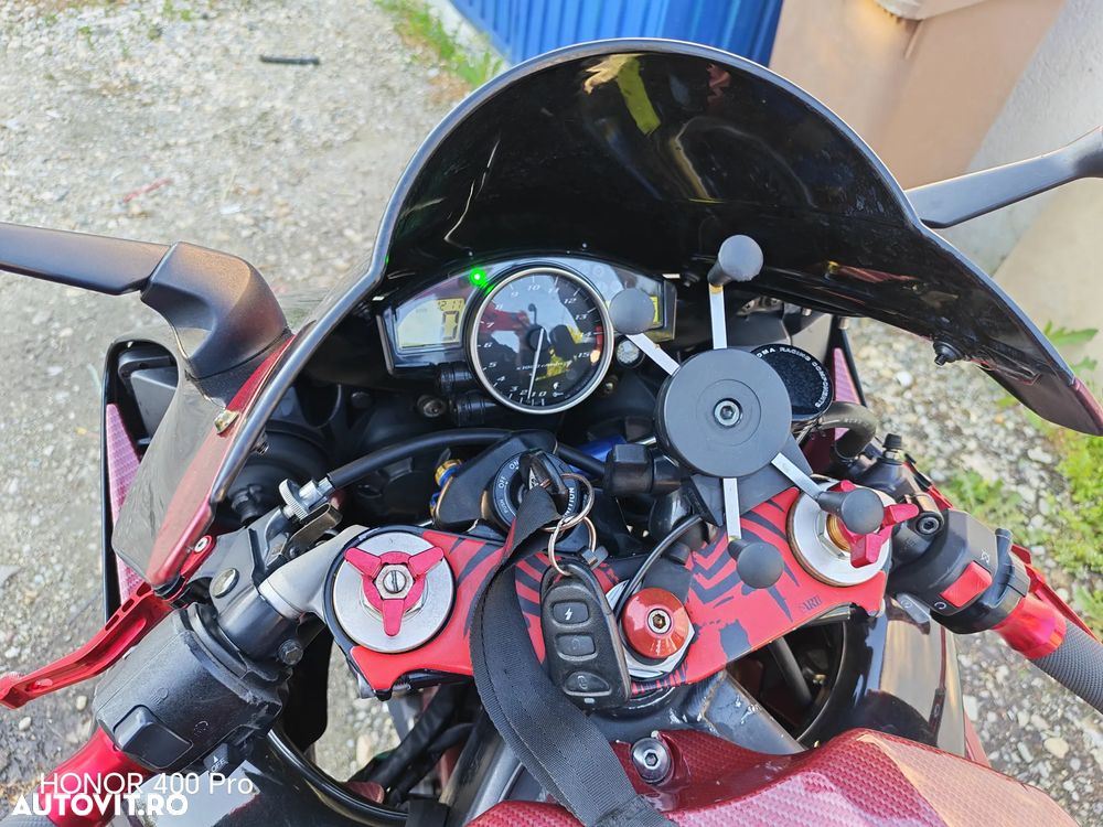 Yamaha YZF 1000 R1 - 3