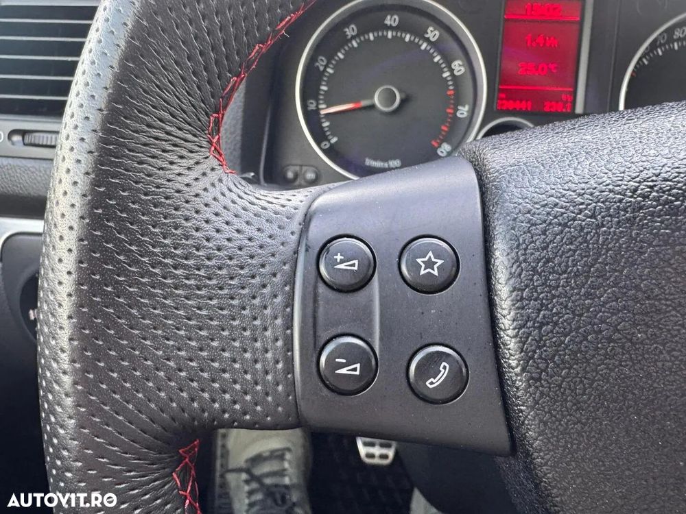 Volkswagen Golf 2.0 FSI GTI 30 Edition - 15