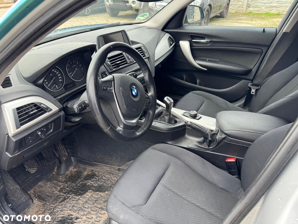 BMW Seria 1 120i - 16